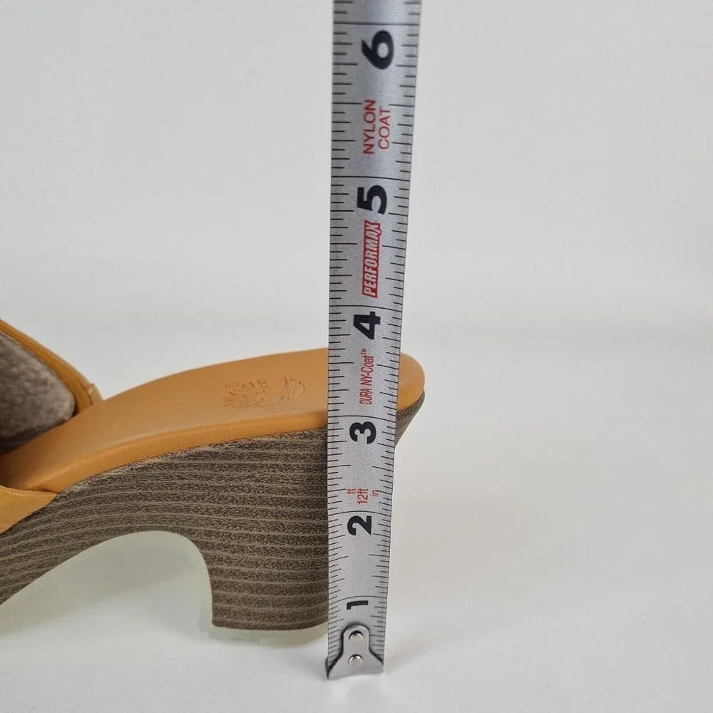 Timberland Tan and Cream Slide Heel Mule With Box Sz 8